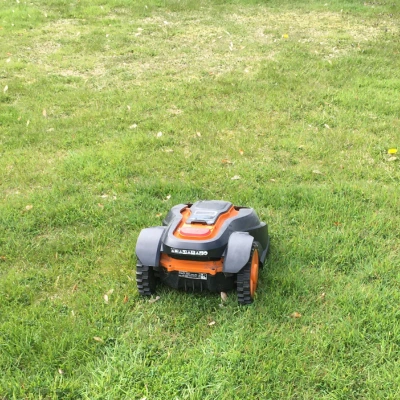 robot_mower_tech_400x400.webp