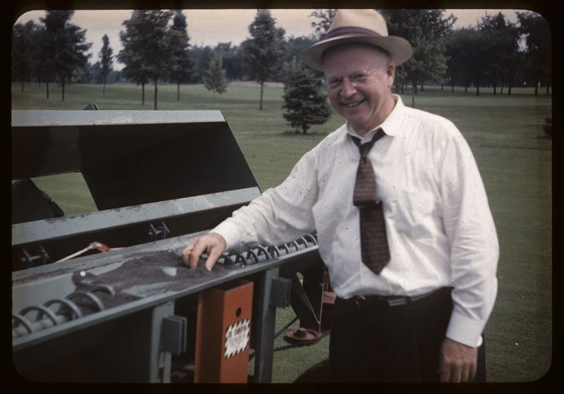 OJ Noer in 1958 at a golf course