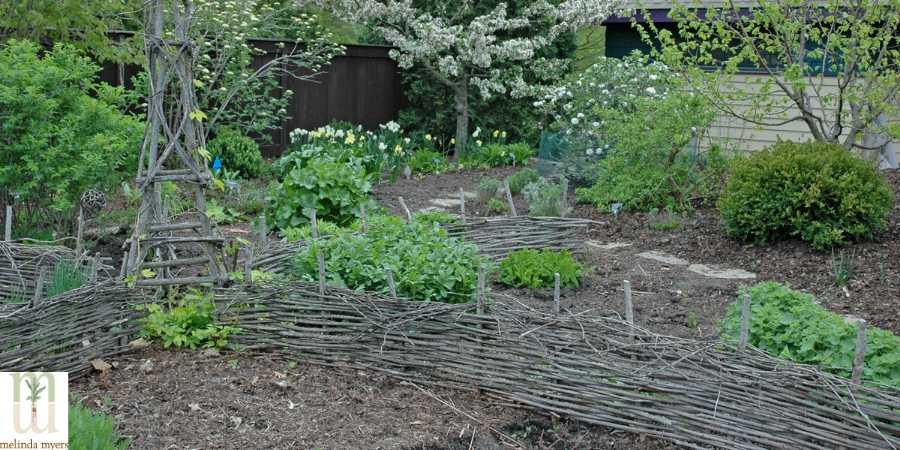 Recycle Yard waste Wattle Fence