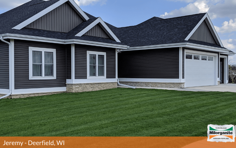 Green lawn A nice green lawn in Wisconsin after having followed Milorganite's reccomended fertilization schedule.