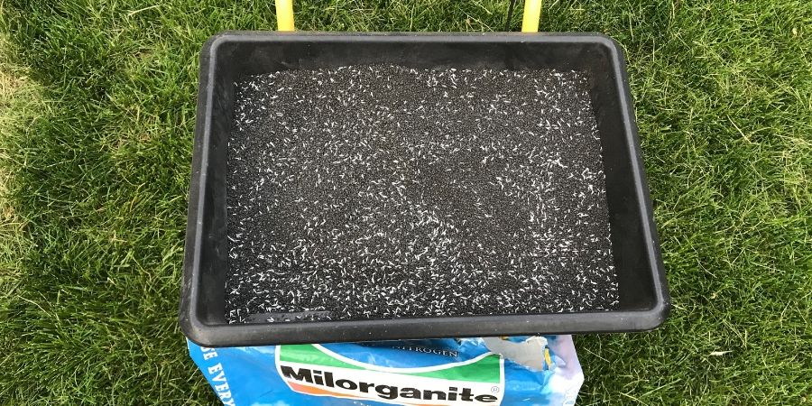 milorganite in spreader